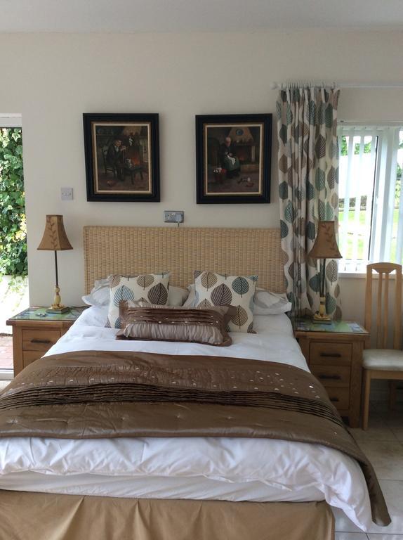 Lurgan West Lodge Randalstown ภายนอก รูปภาพ